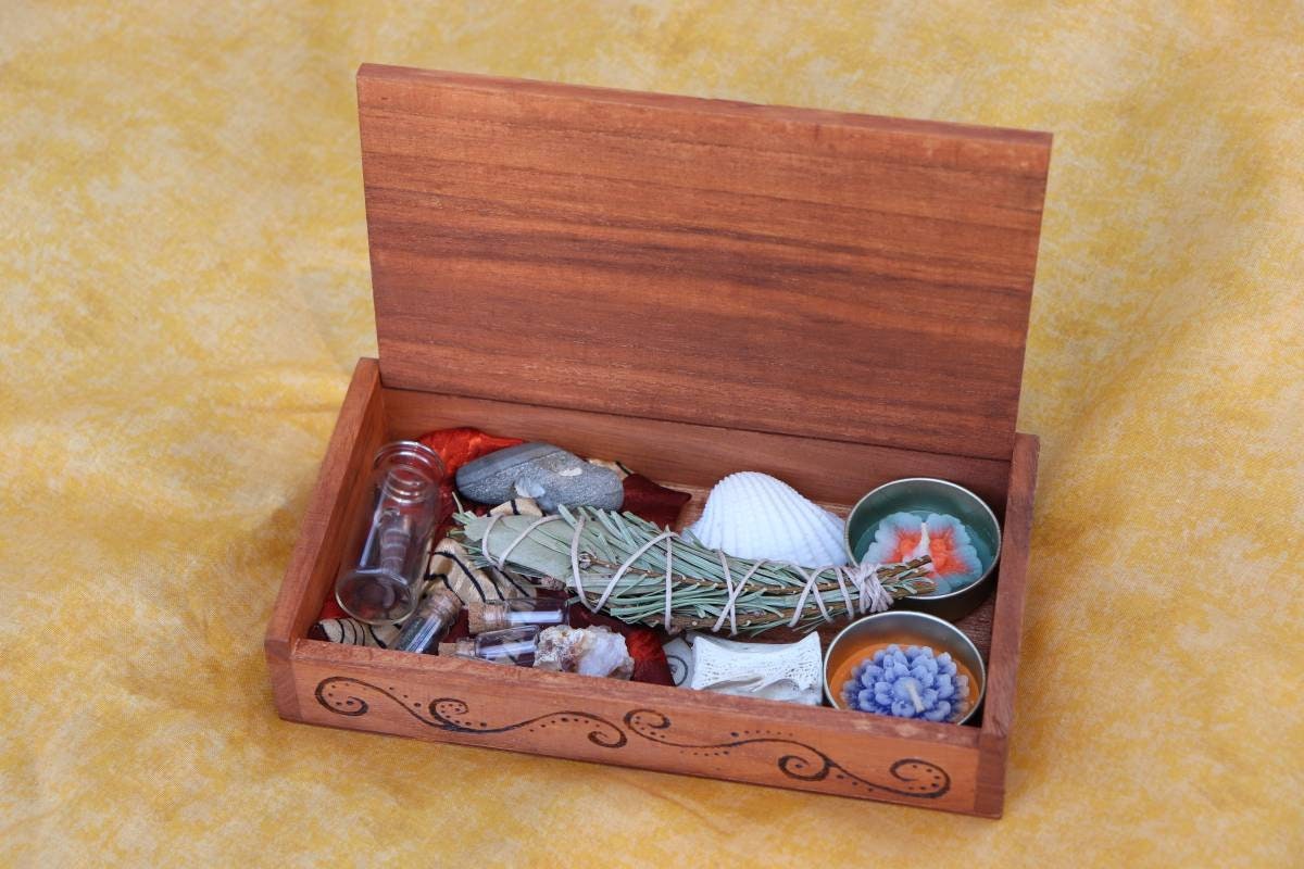 Lunar Box - Witch Kit