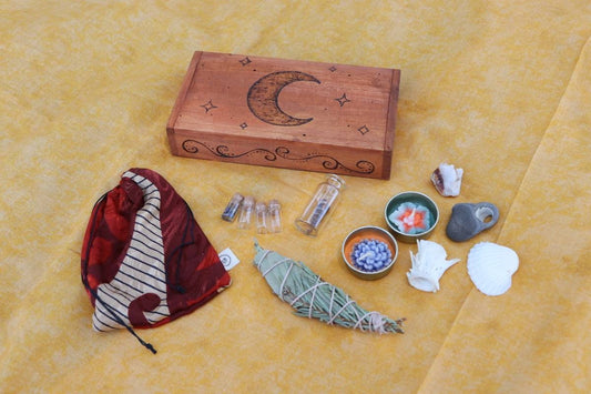 Lunar Box - Witch Kit