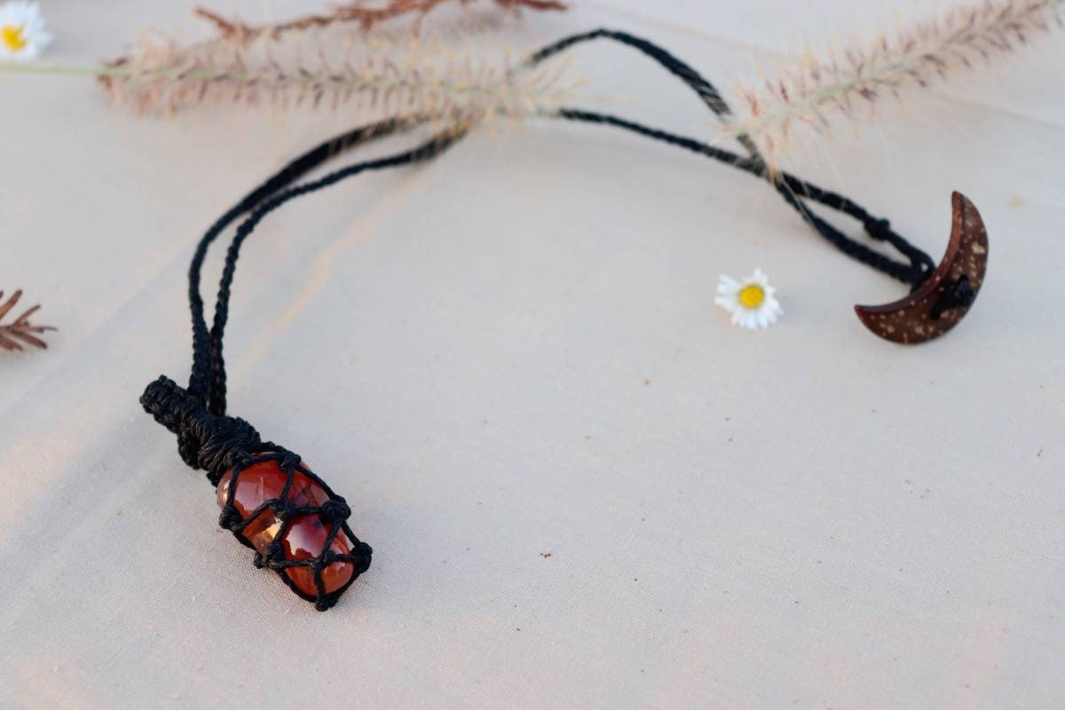 Agate | Black Hemp Wrapped Necklace